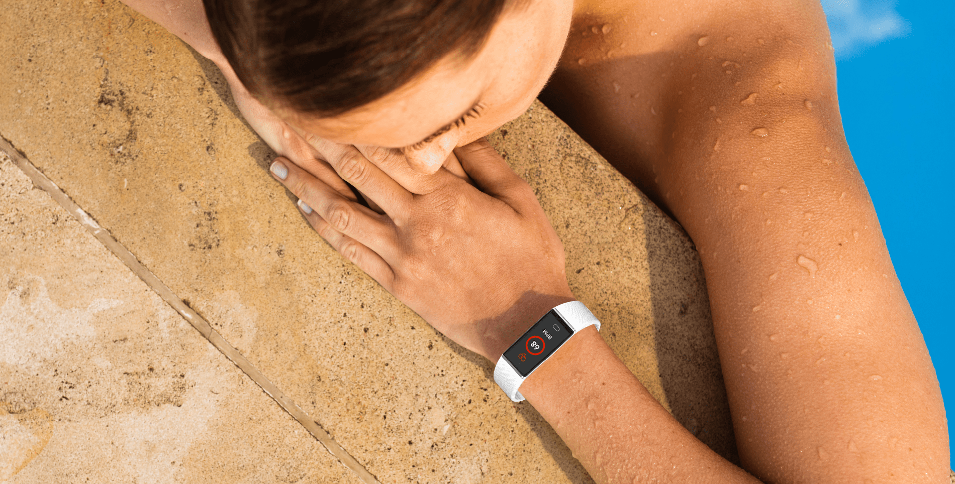 Water resistant activity tracker. IP67, 6: Protected from dust, 7: Protected against the effects of immersion in water to depth between 15 cm and 1 meter